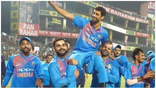 आशीष नेहरा बने 'विराट कोहली की टीम' के गेंदबाजी कोच